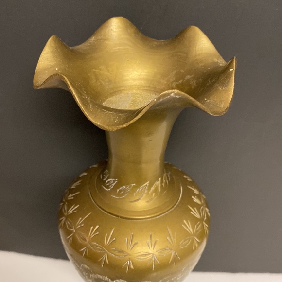 Brass Round Upright Vase Floral Etching’s India Table Top 10”H - Picture 4 of 12